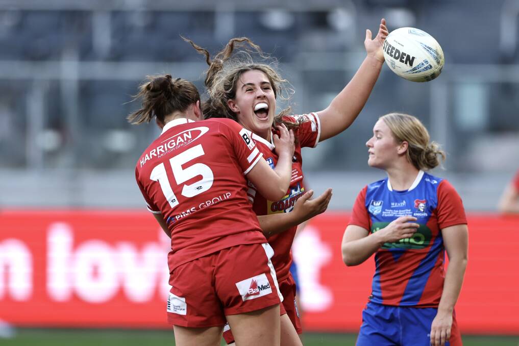 Bronte Wilson celebrates her match-winning try for the Steelers on Saturday. Picture by Denis Ivaneza