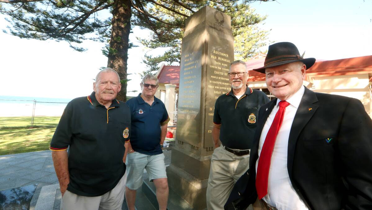 REVAMPED: Hori Howard, Will Lee, Bob Weir and Wollongong Lord Mayor Gordon Bradbery at Austinmer War Memorial. Picture: Sylvia Liber