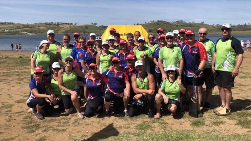 The Shellharbour Sudu Dragons and Parkes Dragon Boat Club joined forces at the Western Region Regatta at Chifley Dam.