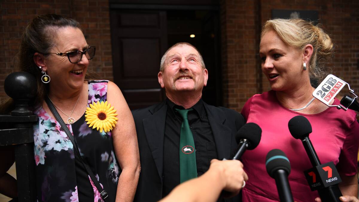Roland Smith (centre), the father of Jodie Fesus, with his daughter Belinda Wright (right) and wife Debra. Photo: AAP