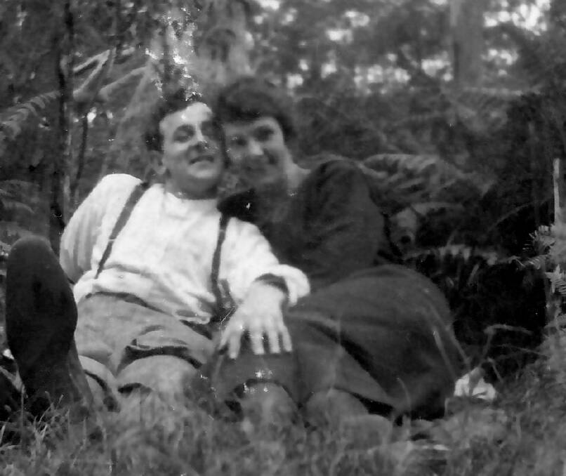 Thomas Kennedy, with his wife Lydia Kennedy, died at the Waterfall Sanatorium on September 15, 1923, and is buried in Garrawarra Cemetery.
