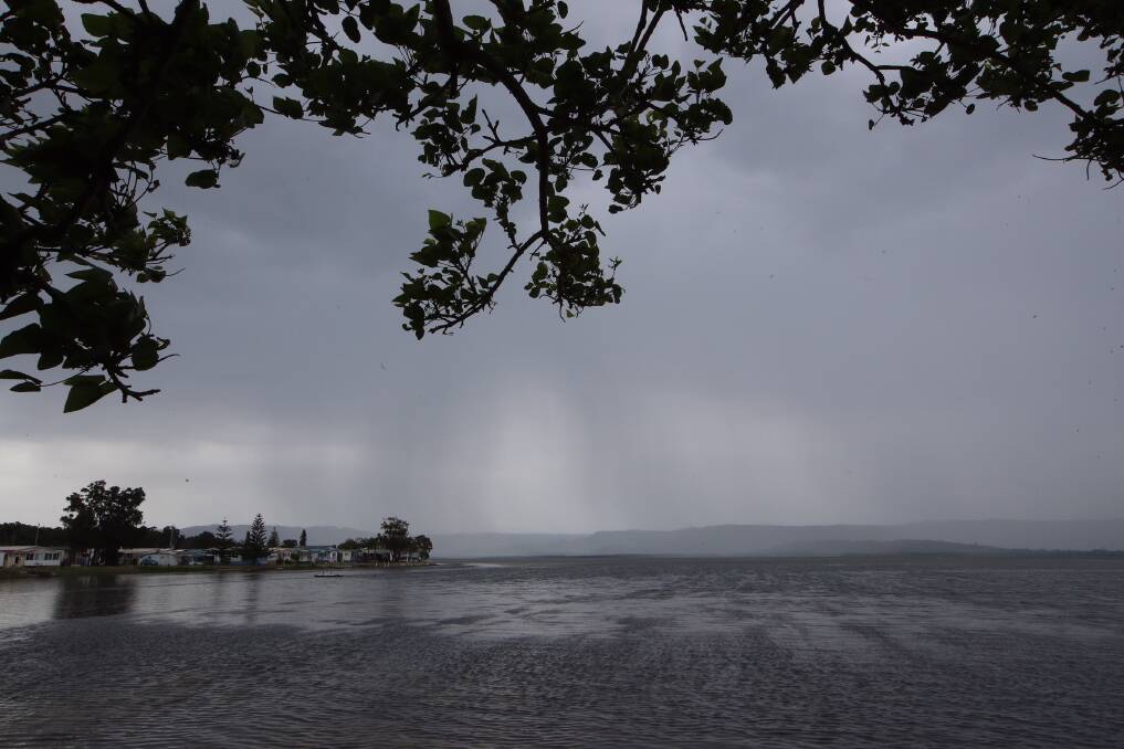 Wet weekend: The wet weather begins across the Illawarra. Picture Sylvia Liber.
